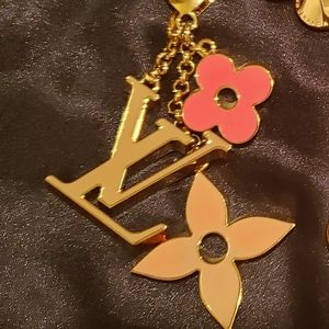 Louis Vuitton Fleur Bag Charm